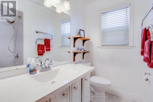 22 Dashwood Crescent, Toronto, ON - Indoor Photo Showing Bathroom