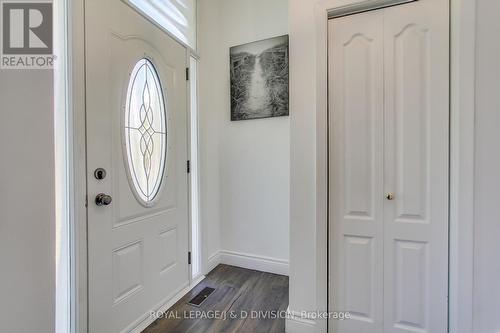 22 Dashwood Crescent, Toronto, ON - Indoor Photo Showing Other Room