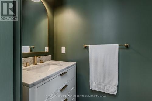 3029 Eva Drive, Burlington, ON - Indoor Photo Showing Bathroom