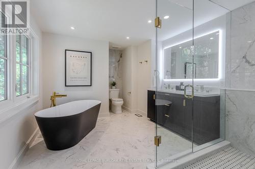 3029 Eva Drive, Burlington, ON - Indoor Photo Showing Bathroom