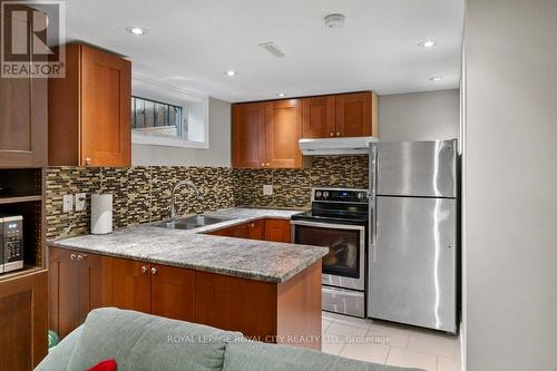 758 Annamore Road, Mississauga, ON - Indoor Photo Showing Kitchen With Double Sink With Upgraded Kitchen