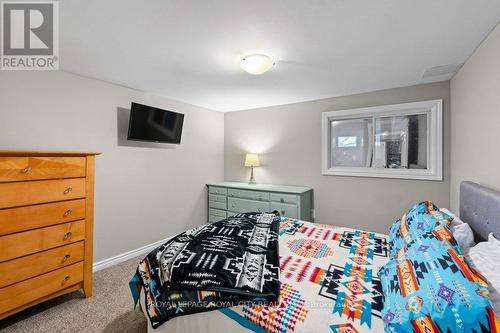 758 Annamore Road, Mississauga, ON - Indoor Photo Showing Bedroom