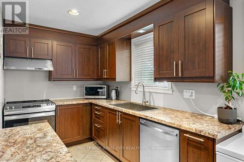 758 Annamore Road, Mississauga, ON - Indoor Photo Showing Kitchen