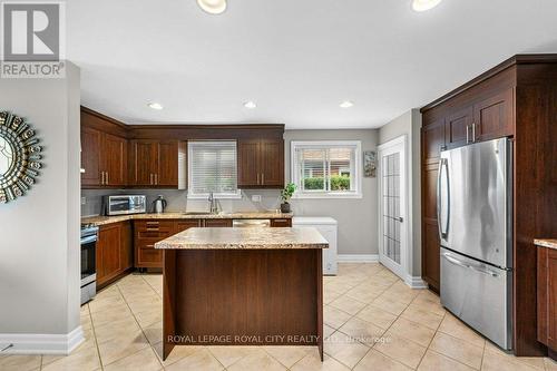 758 Annamore Road, Mississauga, ON - Indoor Photo Showing Kitchen