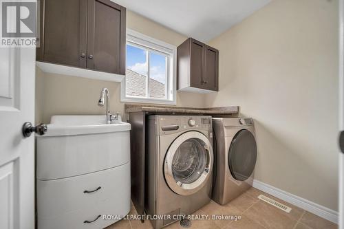 605 Normandy Drive, Woodstock, ON - Indoor Photo Showing Laundry Room