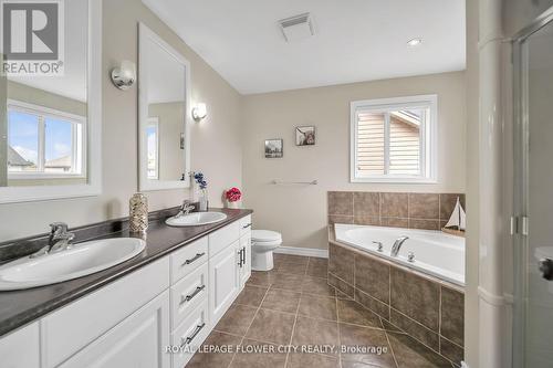 605 Normandy Drive, Woodstock, ON - Indoor Photo Showing Bathroom