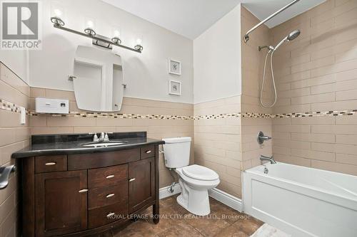 17 Darby Road, Guelph, ON - Indoor Photo Showing Bathroom