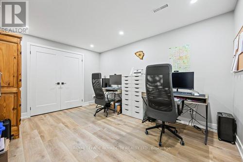 17 Darby Road, Guelph, ON - Indoor Photo Showing Office