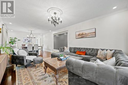 17 Darby Road, Guelph, ON - Indoor Photo Showing Living Room