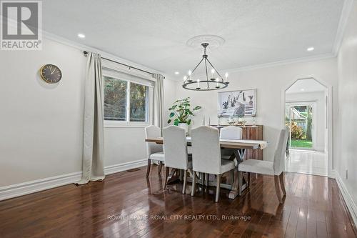 17 Darby Road, Guelph, ON - Indoor Photo Showing Dining Room