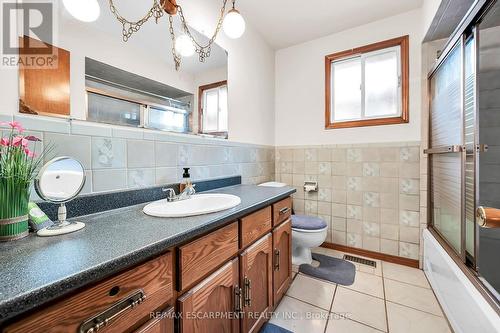 541 Limeridge Road E, Hamilton, ON - Indoor Photo Showing Bathroom