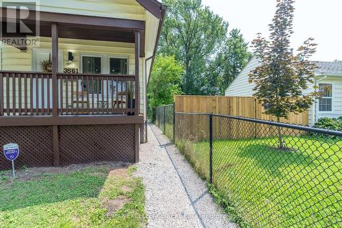 3561 King Street, Windsor, ON - Outdoor