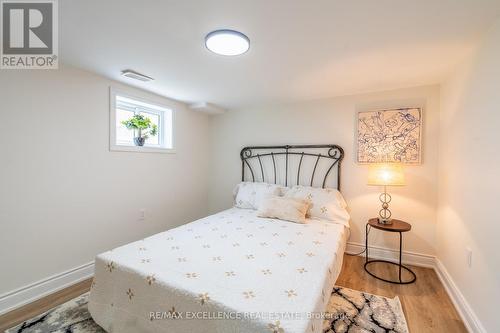 3561 King Street, Windsor, ON - Indoor Photo Showing Bedroom