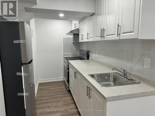 Bsmt - 88 Auckland Drive, Whitby, ON - Indoor Photo Showing Kitchen