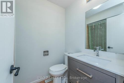 1666 Mcbrady Crescent, Pickering, ON - Indoor Photo Showing Bathroom