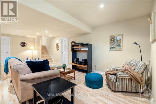 53 Cinnabar Way, Ottawa, ON - Indoor Photo Showing Living Room