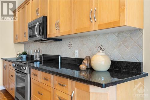 53 Cinnabar Way, Ottawa, ON - Indoor Photo Showing Kitchen