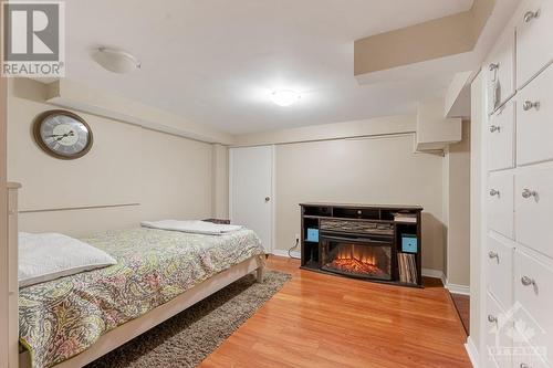 870 Riddell Avenue N, Ottawa, ON - Indoor Photo Showing Bedroom