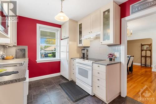 870 Riddell Avenue N, Ottawa, ON - Indoor Photo Showing Kitchen