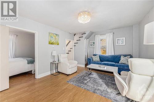 Living Room - 1097 Manotick Station Road, Ottawa, ON - Indoor Photo Showing Living Room