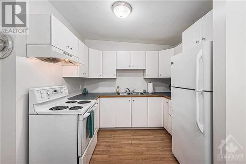 Kitchen - 1097 Manotick Station Road, Ottawa, ON - Indoor Photo Showing Kitchen With Double Sink