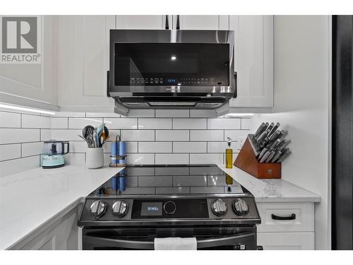 2810 15 Avenue Ne Unit# 28, Salmon Arm, BC - Indoor Photo Showing Kitchen