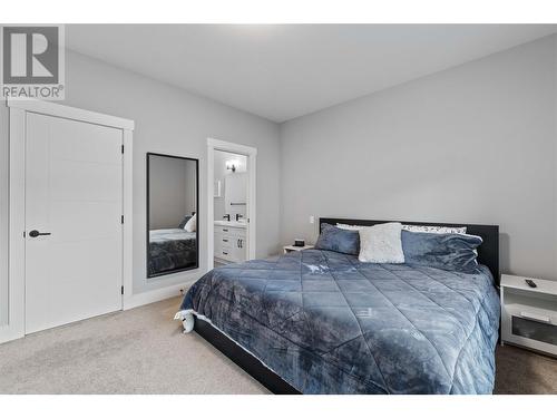 2810 15 Avenue Ne Unit# 28, Salmon Arm, BC - Indoor Photo Showing Bedroom