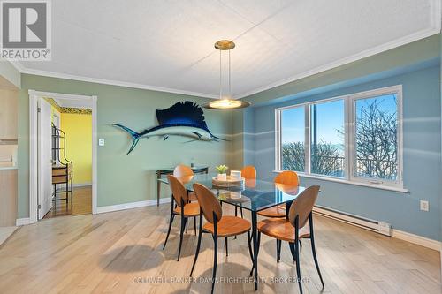 101 - 9 Pine Street, Lambton Shores (Grand Bend), ON - Indoor Photo Showing Dining Room