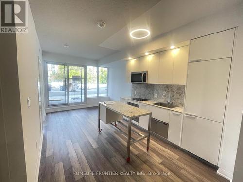 312 - 75 Canterbury Place, Toronto, ON - Indoor Photo Showing Kitchen