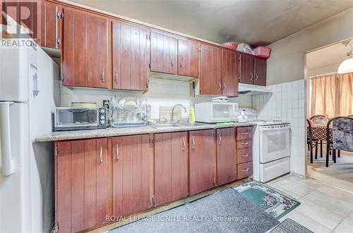 505 - 4060 Lawrence Avenue E, Toronto, ON - Indoor Photo Showing Kitchen