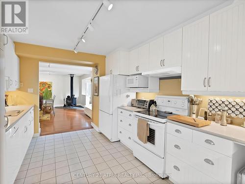 14210 7Th Concession Road, King, ON - Indoor Photo Showing Kitchen