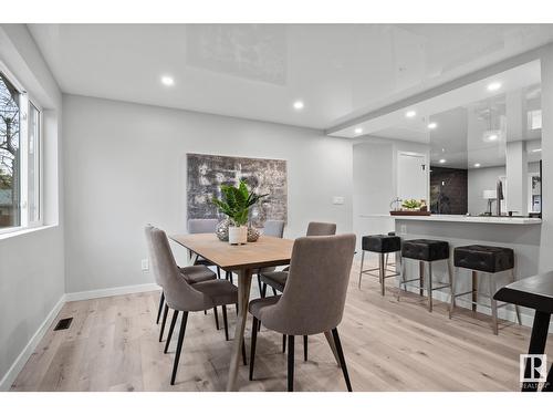 10713 St Gabriel School Rd Nw, Edmonton, AB - Indoor Photo Showing Dining Room