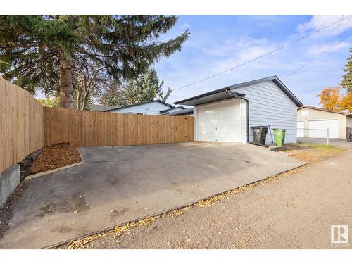 10713 St Gabriel School Rd Nw, Edmonton, AB - Outdoor