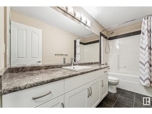 3915 Agar Co Sw, Edmonton, AB - Indoor Photo Showing Bathroom