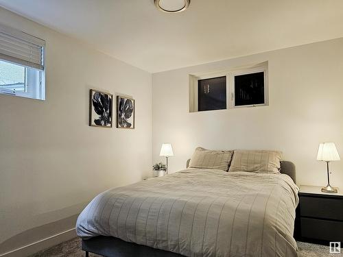 9535 148 St Nw, Edmonton, AB - Indoor Photo Showing Bedroom