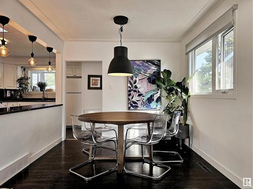 9535 148 St Nw, Edmonton, AB - Indoor Photo Showing Dining Room