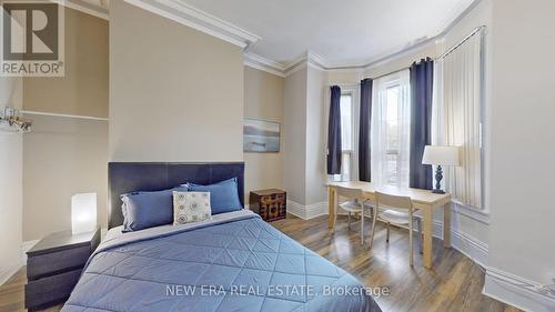 69 D'Arcy Street, Toronto, ON - Indoor Photo Showing Bedroom