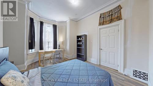 69 D'Arcy Street, Toronto, ON - Indoor Photo Showing Bedroom