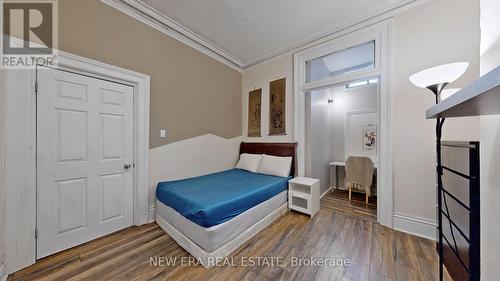 69 D'Arcy Street, Toronto, ON - Indoor Photo Showing Bedroom