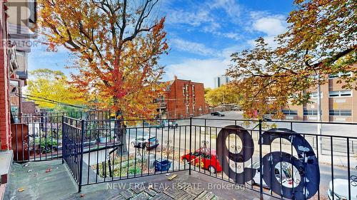 69 D'Arcy Street, Toronto, ON - Outdoor