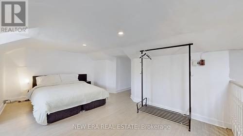 69 D'Arcy Street, Toronto, ON - Indoor Photo Showing Bedroom