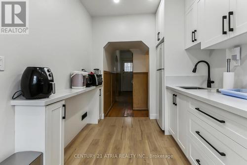 7 Cherry Nook Gardens, Toronto, ON - Indoor Photo Showing Kitchen