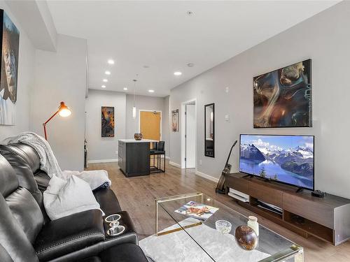 204-767 Tyee Rd, Victoria, BC - Indoor Photo Showing Living Room