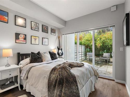 204-767 Tyee Rd, Victoria, BC - Indoor Photo Showing Bedroom