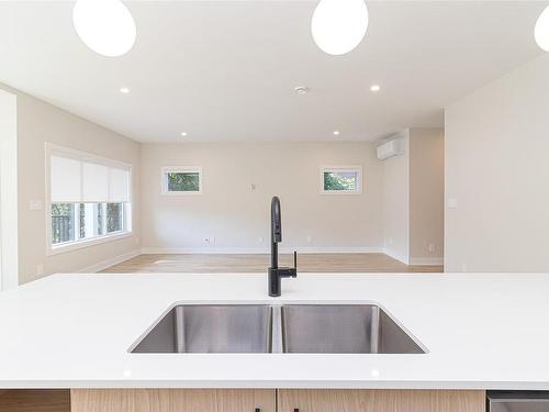 960 Loch Glen Pl, Langford, BC - Indoor Photo Showing Kitchen With Double Sink