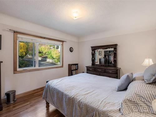 628 Fernhill Rd, Esquimalt, BC 