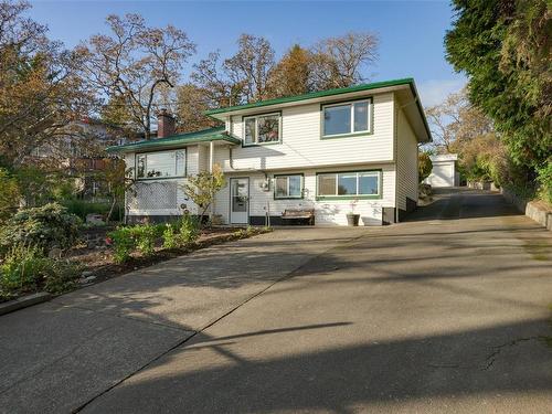 628 Fernhill Rd, Esquimalt, BC 