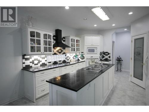 555 San Ang Way, Princeton, BC - Indoor Photo Showing Kitchen With Double Sink With Upgraded Kitchen