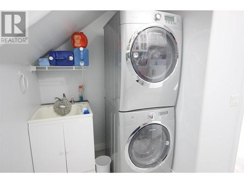 Laundry Room - 555 San Ang Way, Princeton, BC - Indoor Photo Showing Laundry Room