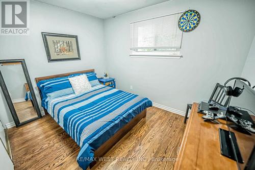 33 Herkley Drive, Brampton, ON - Indoor Photo Showing Bedroom